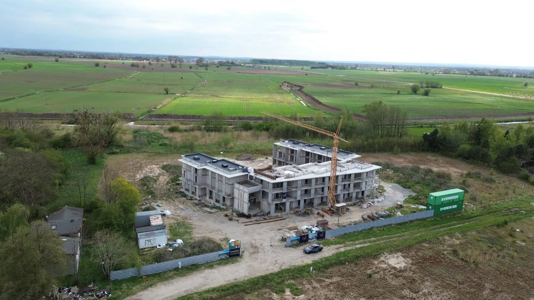 Stan surowy budynków